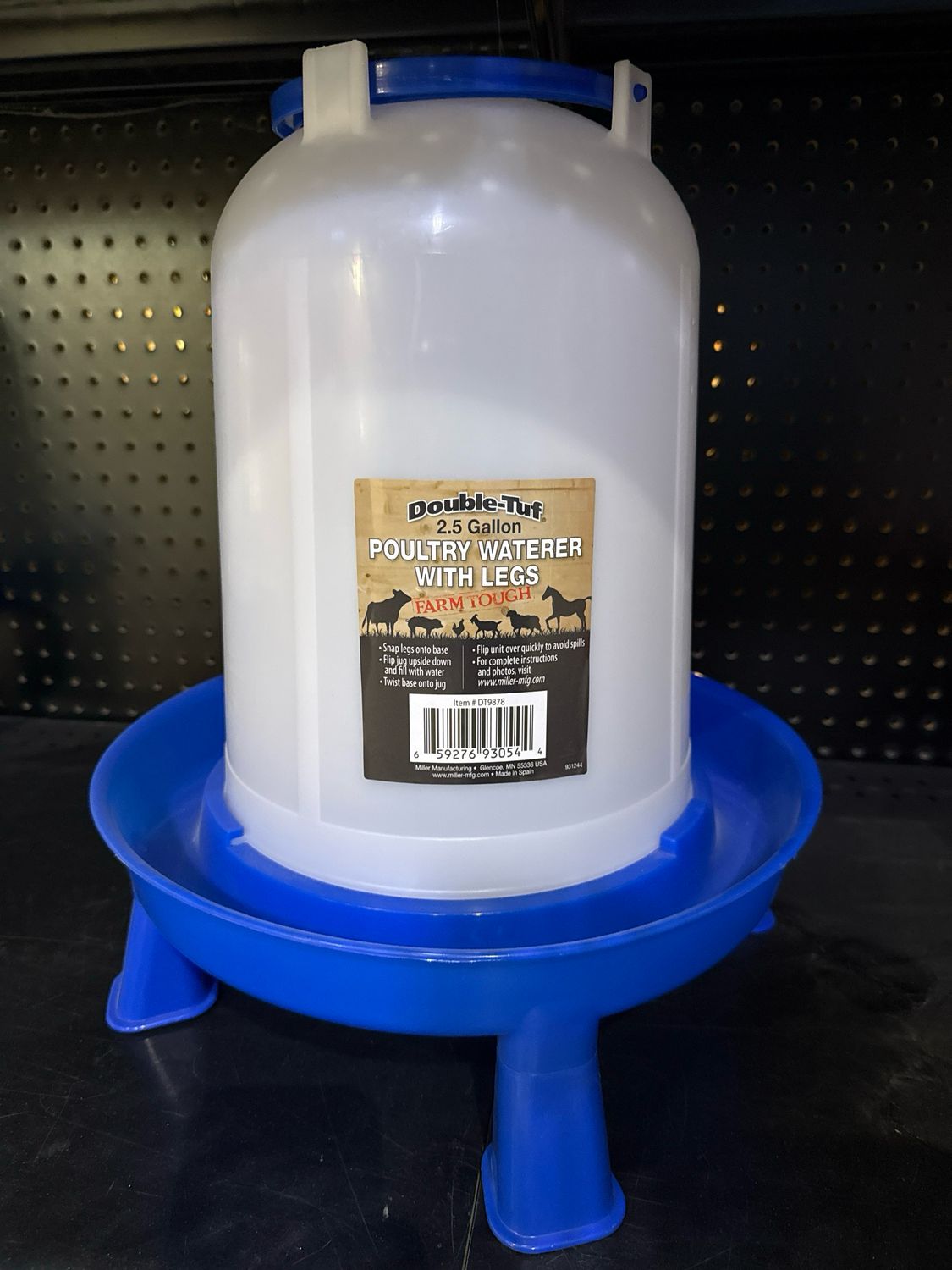 Double-Tuf Poultry Waterer w/ Legs 2.5Gal 