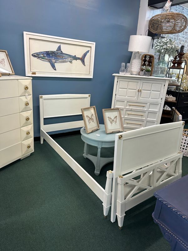 Set of Twin Bed In Old White