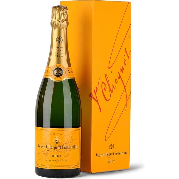 VEUVE CLICQUOT CHAMPAGNE W/GIFT BOX 750ML
