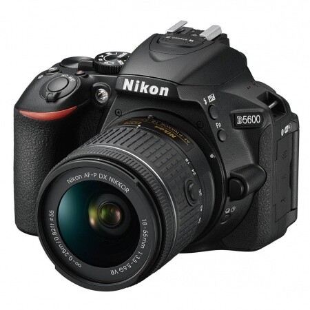 Cámara Nikon D5600, 24mp, lente 18-55, Wifi, reflex profesional