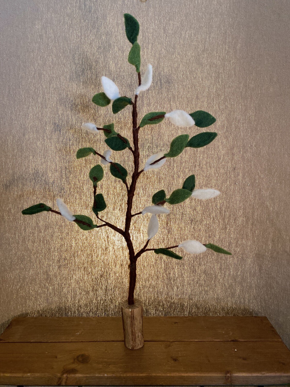 Felt Tree on Molded Resin - Lg