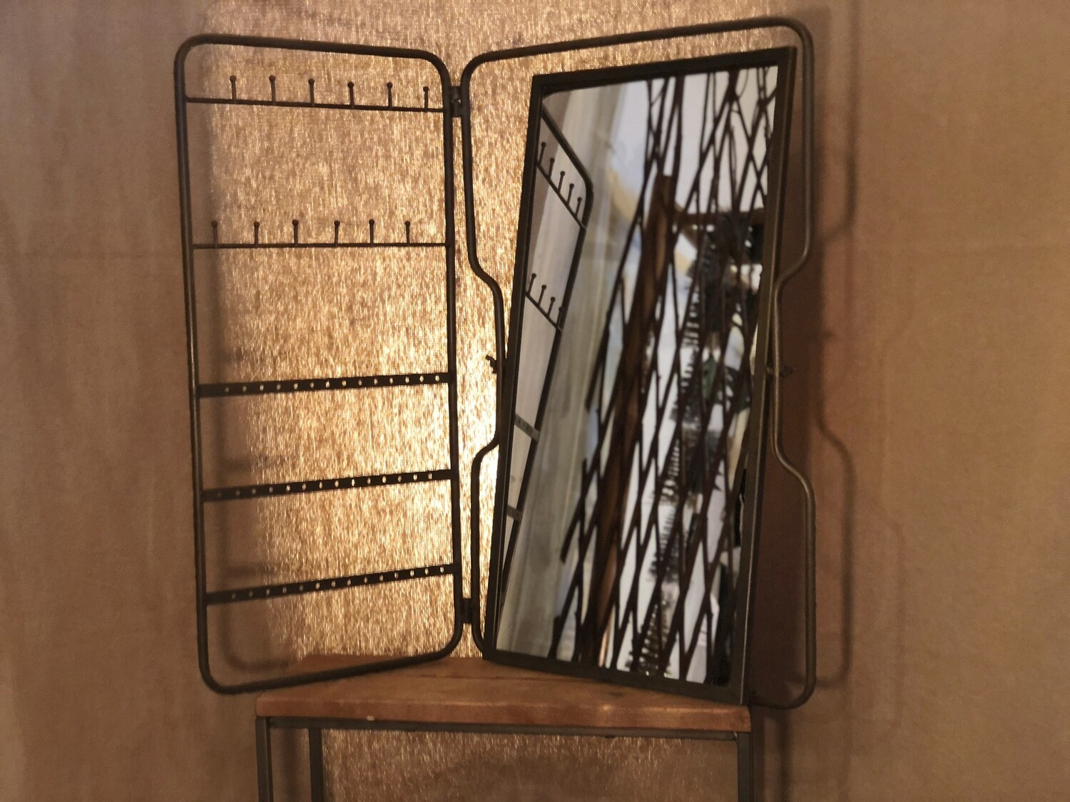 Metal Tabletop Jewelry Holder w/Mirror