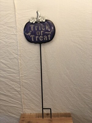 Metal Treat-or-Treat Stake