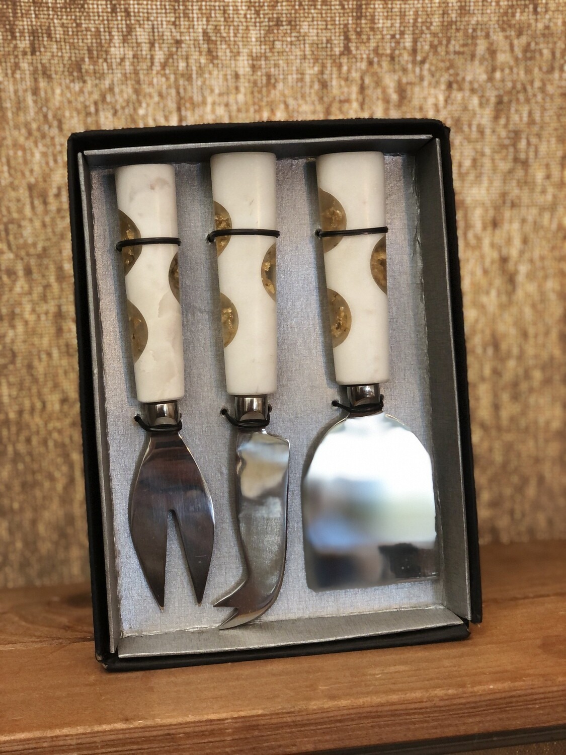White Handle Cheese Set - S/3 White Handle Cheese Set - S/3