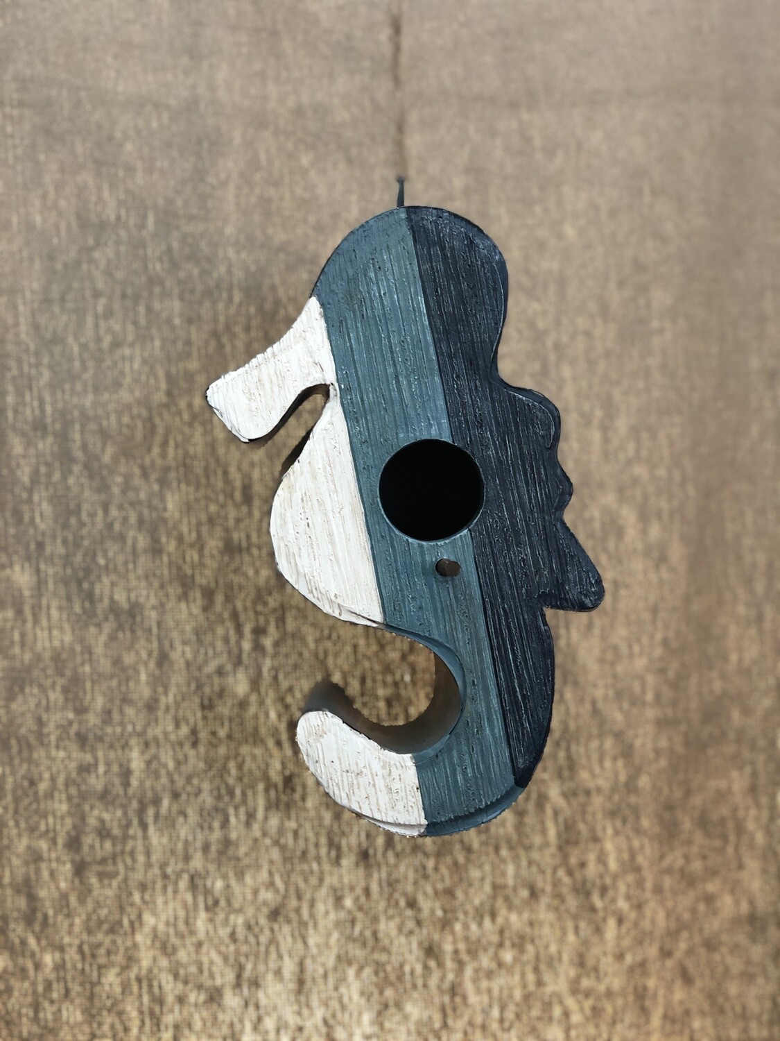 Metal/Res Seahorse Birdhouse
