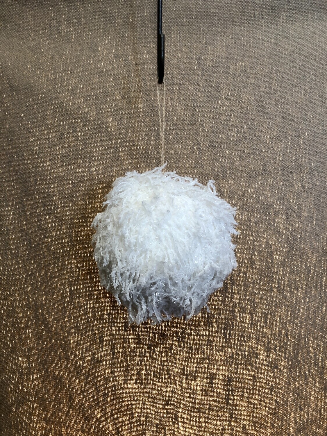 Shaggy Yarn Ball Lg