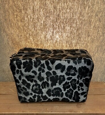 Leopard Silver Pouch