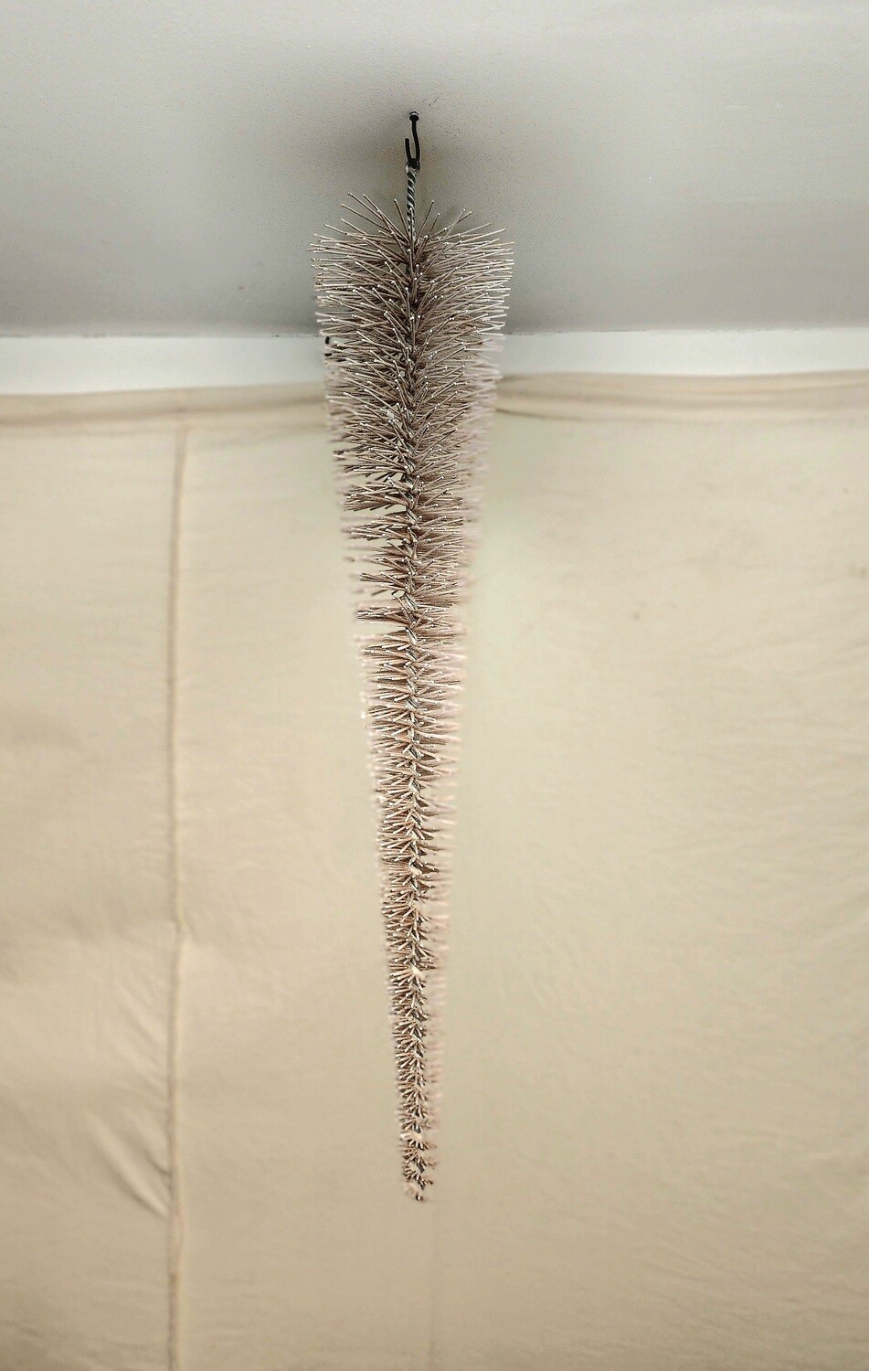 Champagne Upside Down Bristle Tree - Sm Champagne Upside Down Bristle Tree - Sm