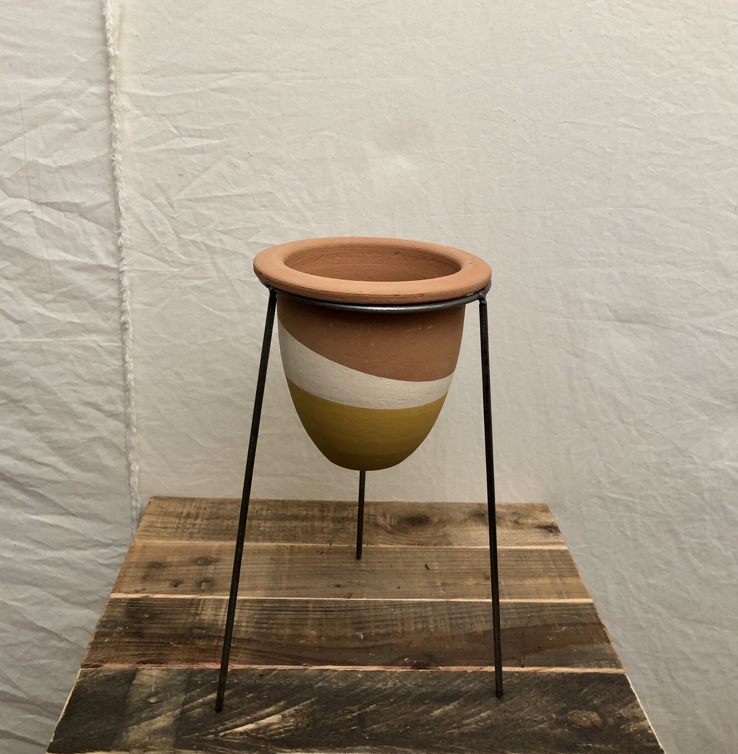 Double-Dipped Clay Pot on Wire Stand - Sm Double-Dipped Clay Pot on Wire Stand - Sm