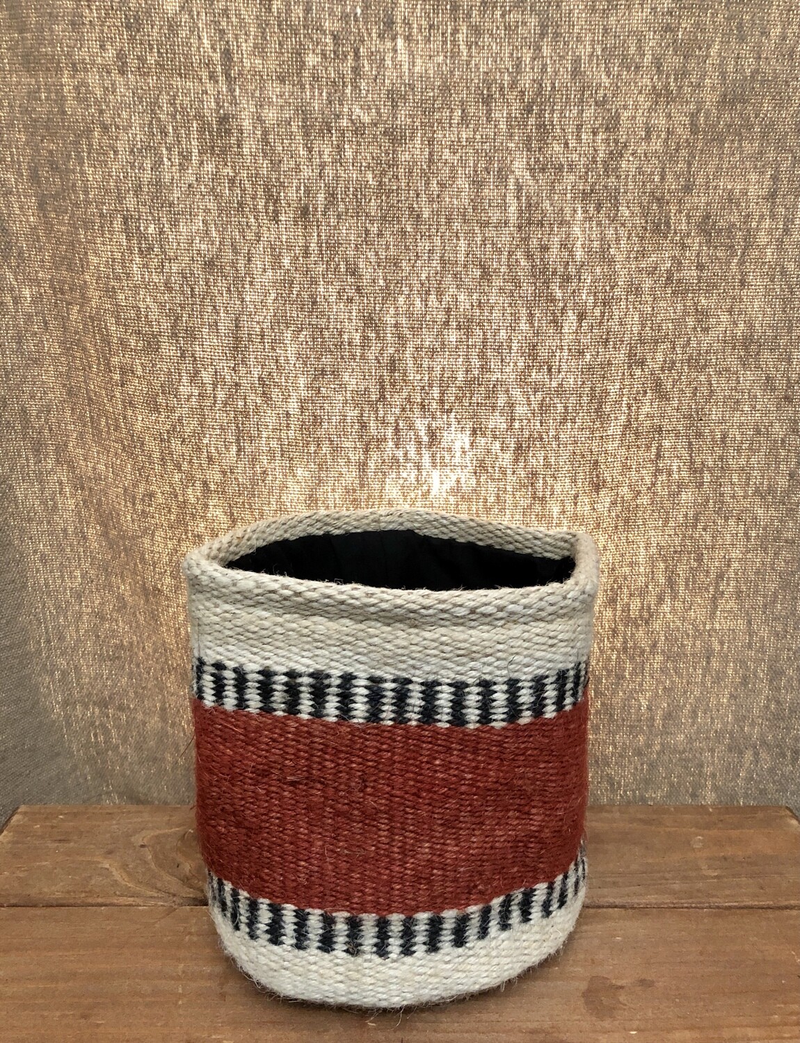 Jute Planter - Rust