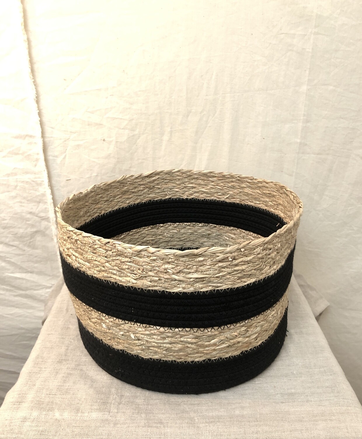 Round Seagrass Basket - Black &amp; Natural - Lg