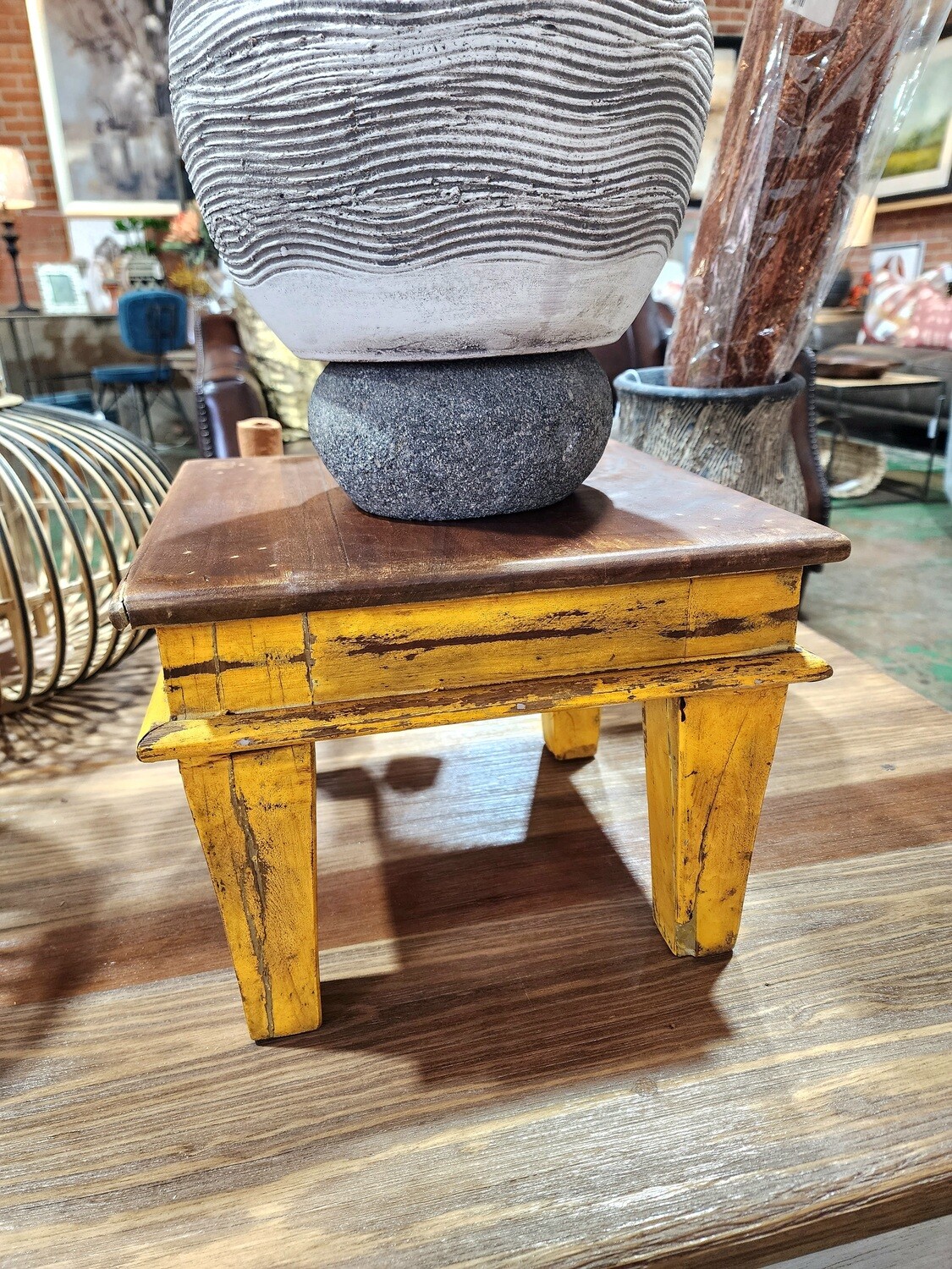 Painted Riser Table - Lg Yellow