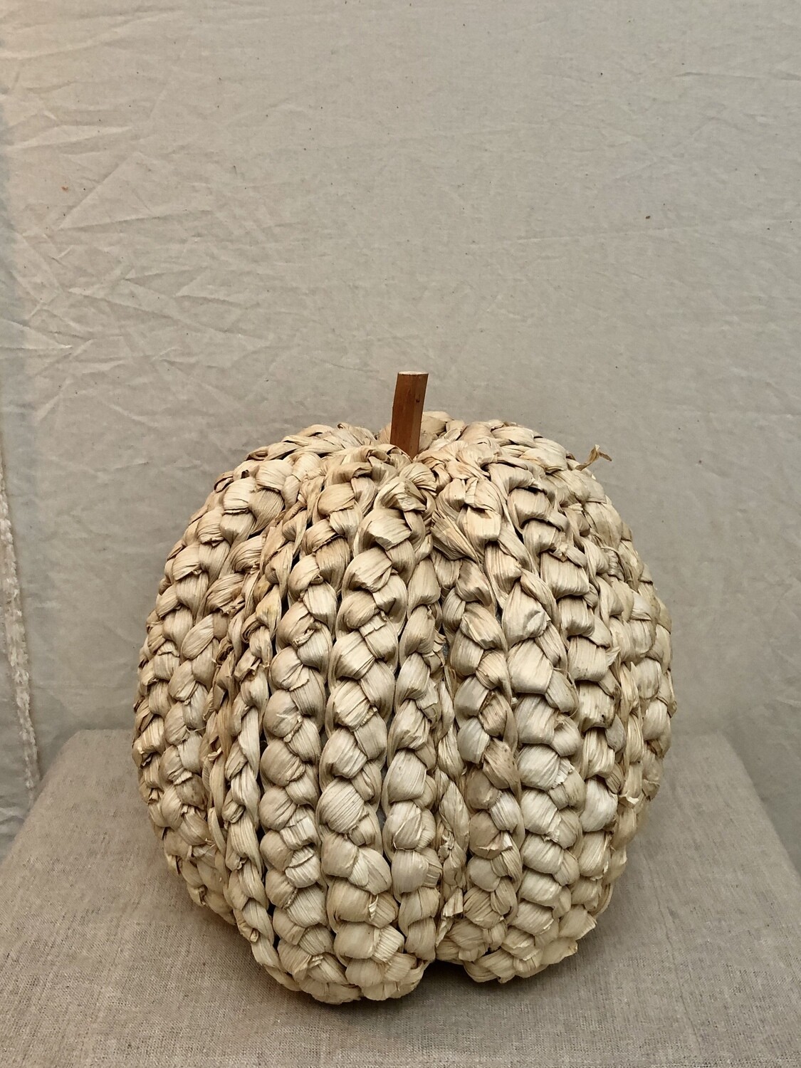 Corn Husk Pumpkin 10.25&quot; Beige
