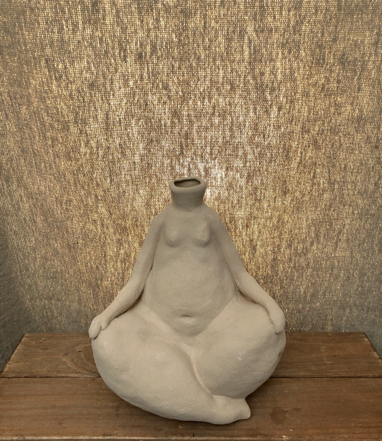 Sculp Body Vase 8&quot;