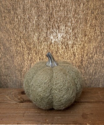 Wool Pumpkin Lg Beige