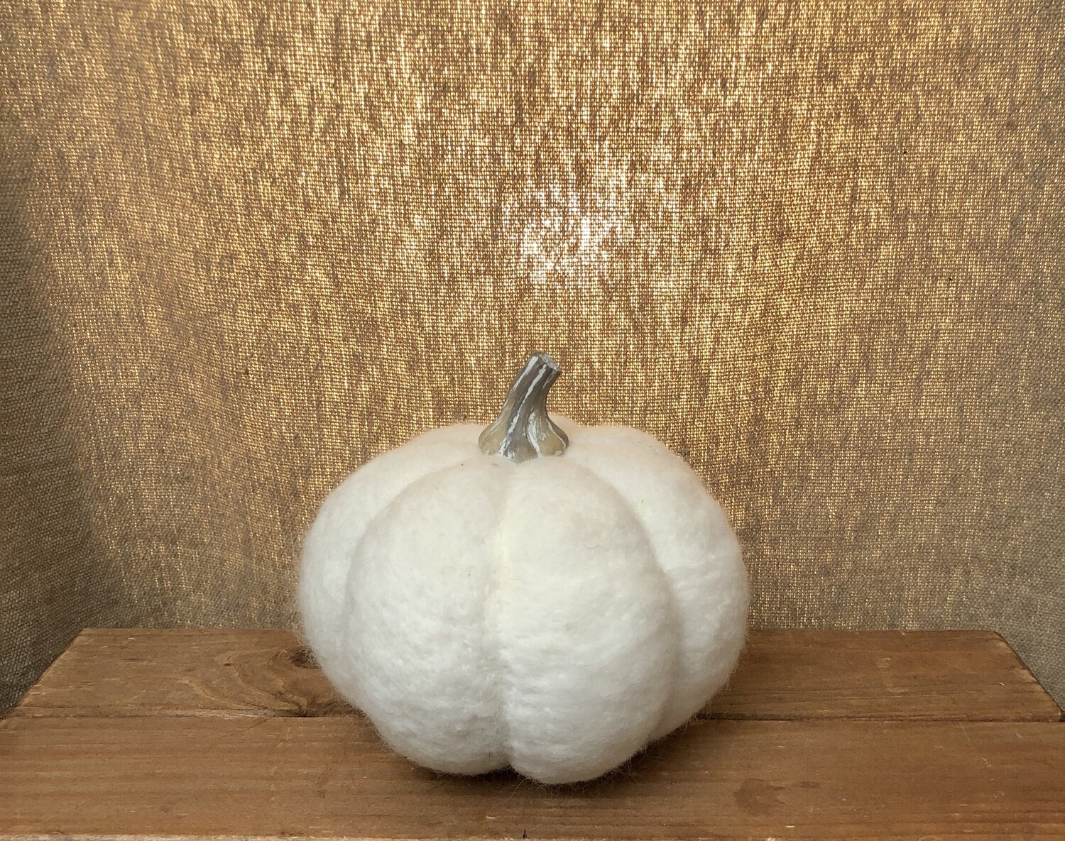 Wool Pumpkin Lg White
