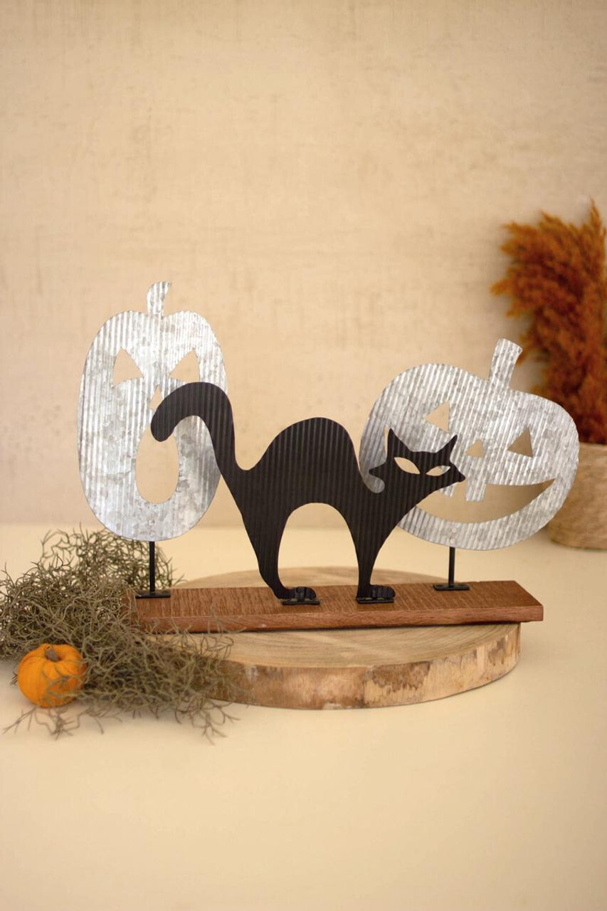 Metal Jack-O-Lanterns &amp; Cat on Stand