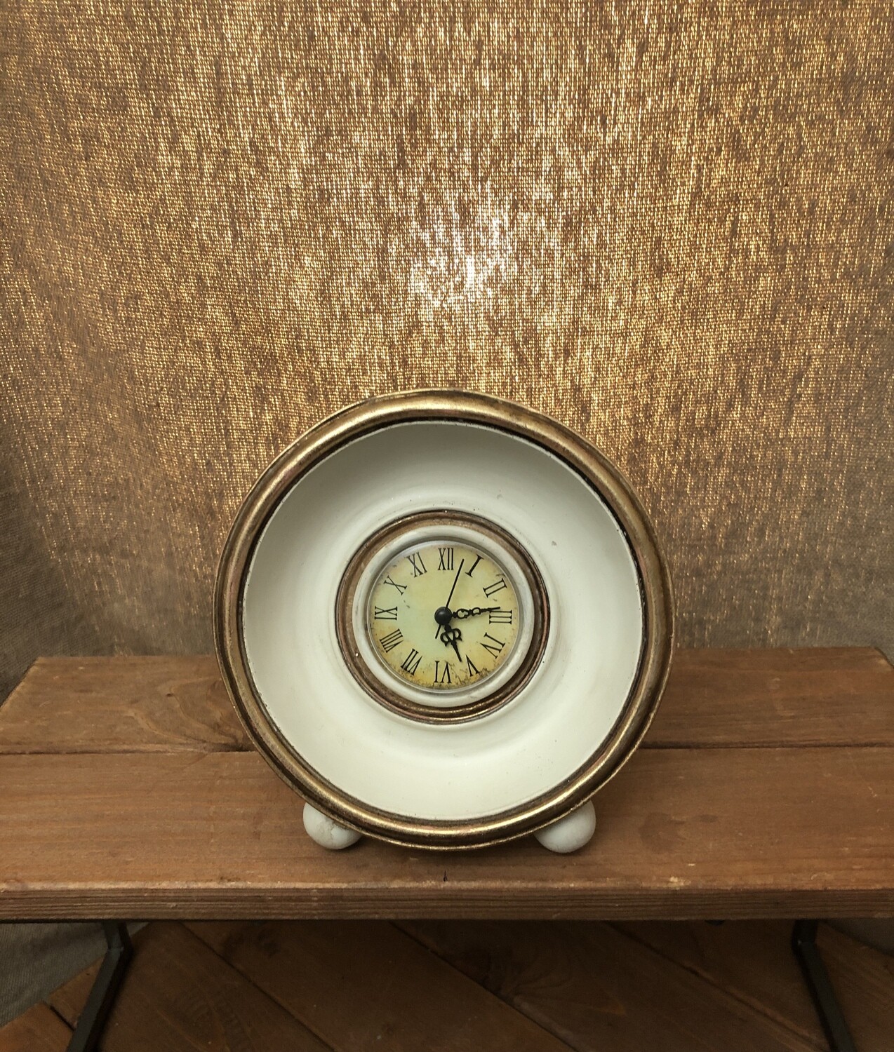 Round Antique White Desk Clock 7" Round Antique White Desk Clock 7"