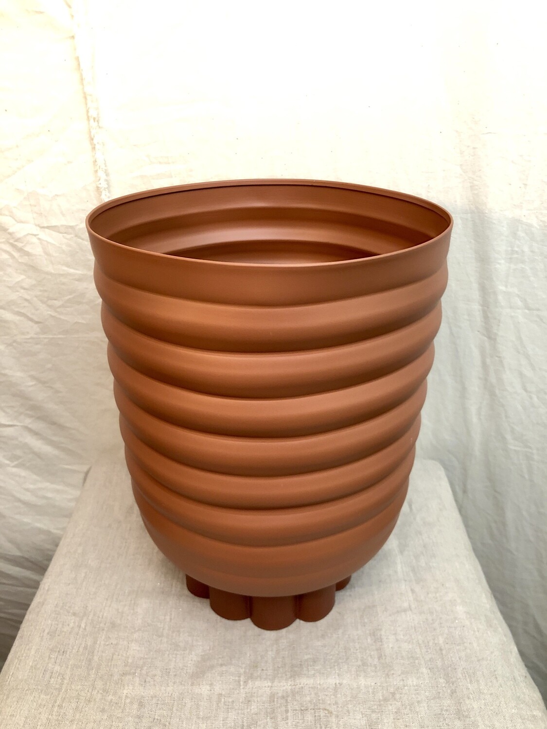 Painted Ribbed Metal Planter Lg