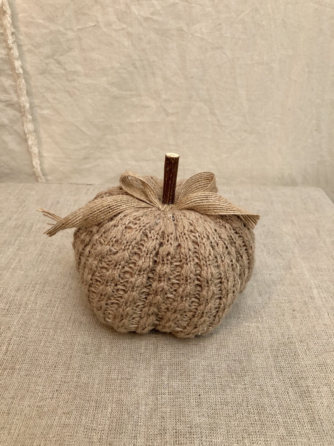 Fabric Cream Pumpkin w/Bow Med