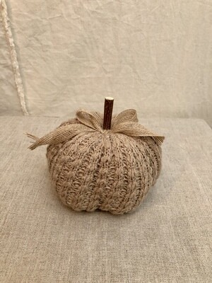 Fabric Cream Pumpkin w/Bow Med