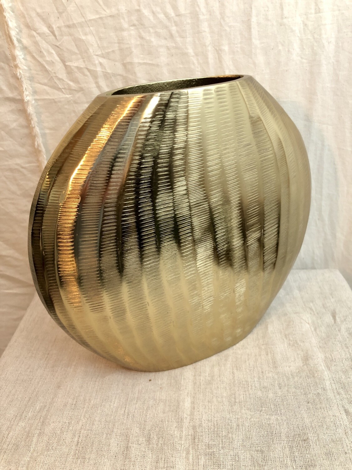 Gold Etched Oval Vase Lg