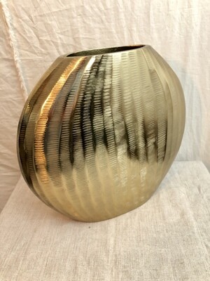 Gold Etched Oval Vase Lg Gold Etched Oval Vase Lg
