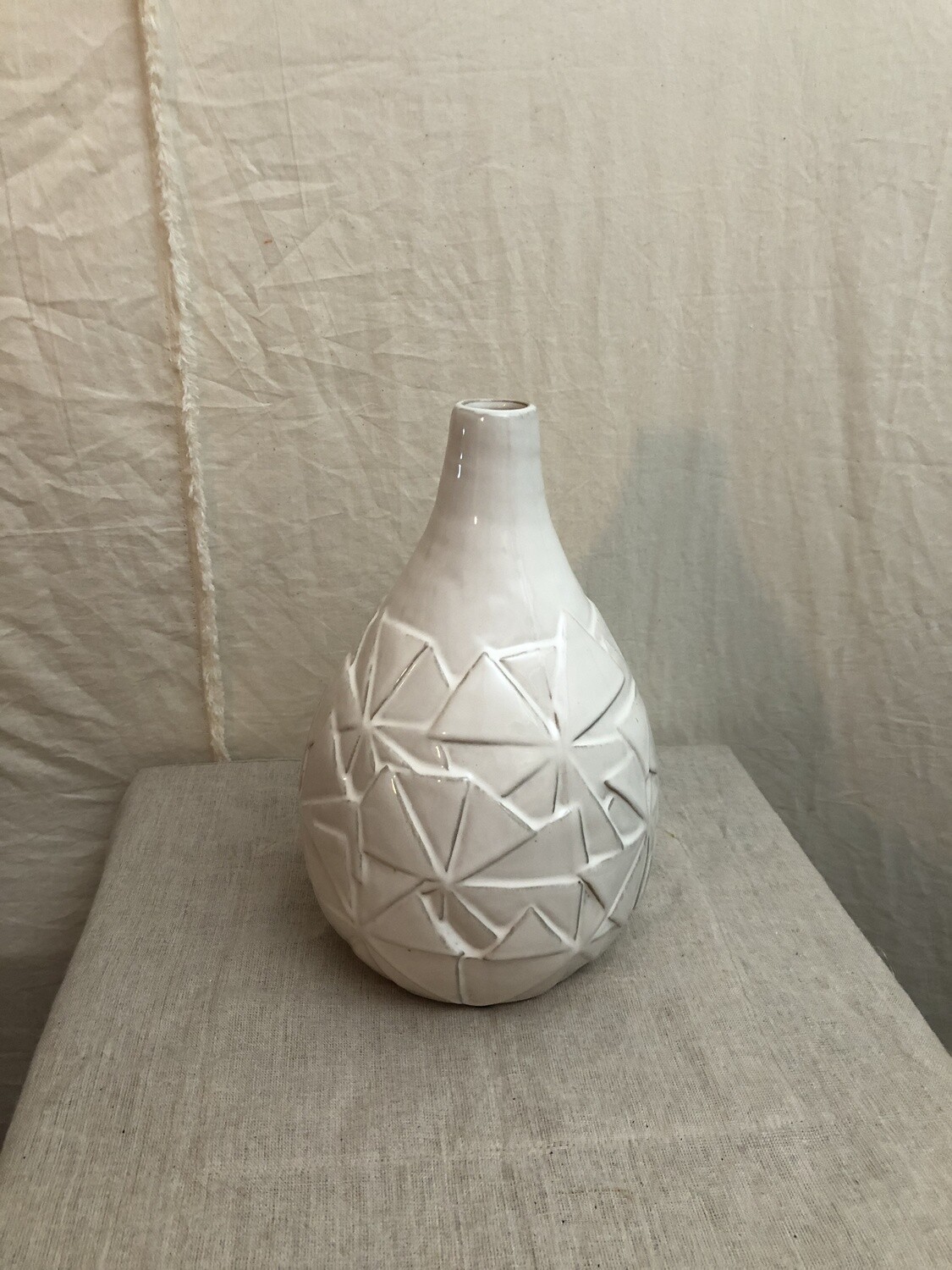 White Geometric Round Vase Sm