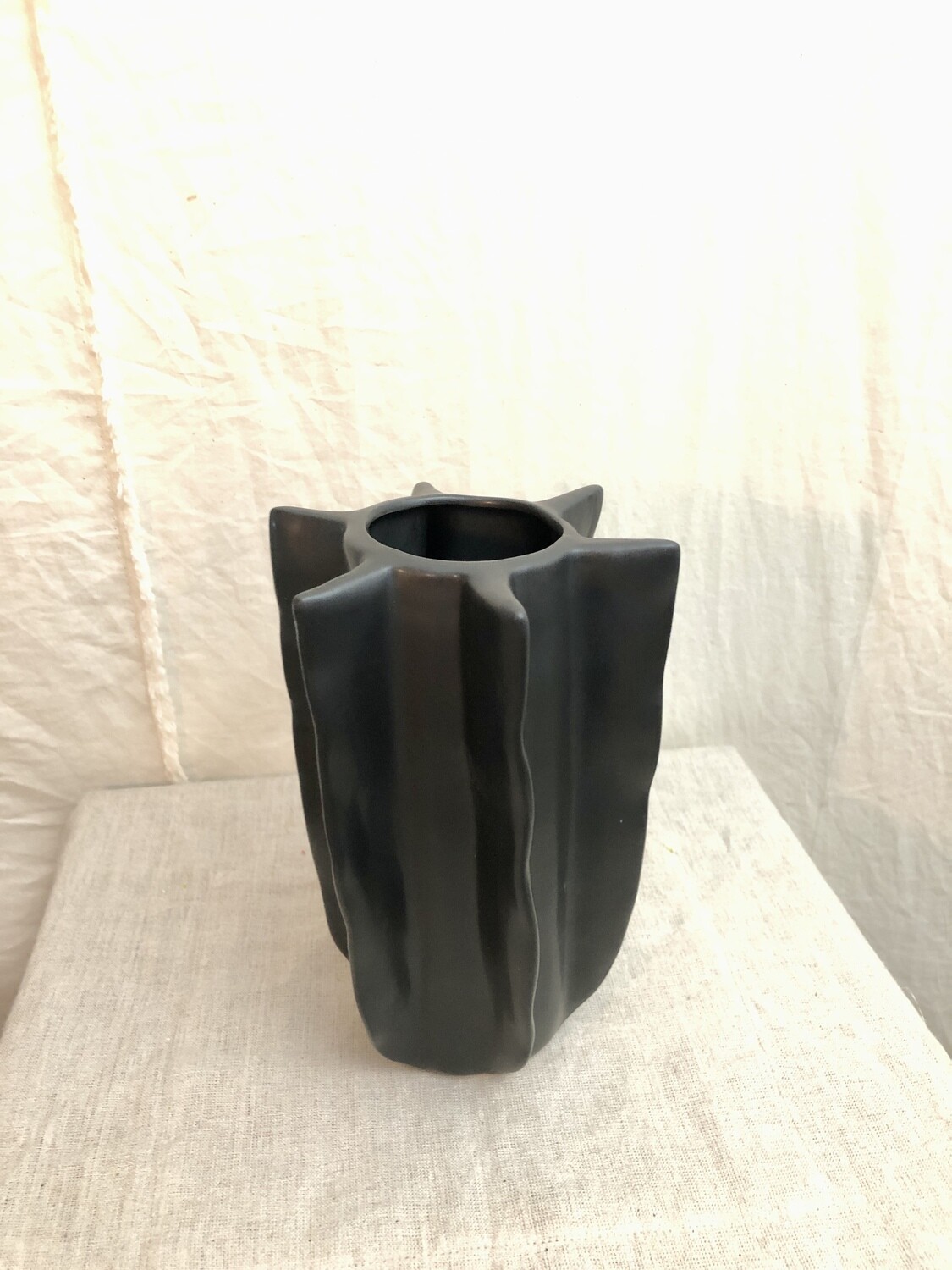 Wavy Vase Lg - Black Wavy Vase Lg - Black