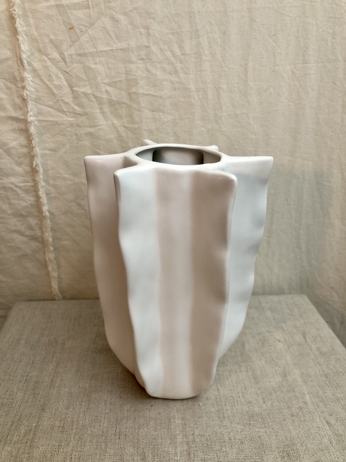 Wavy Vase Lg - White