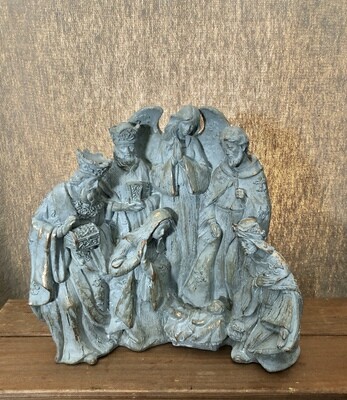Table Top Nativity 9&quot; GY/GO