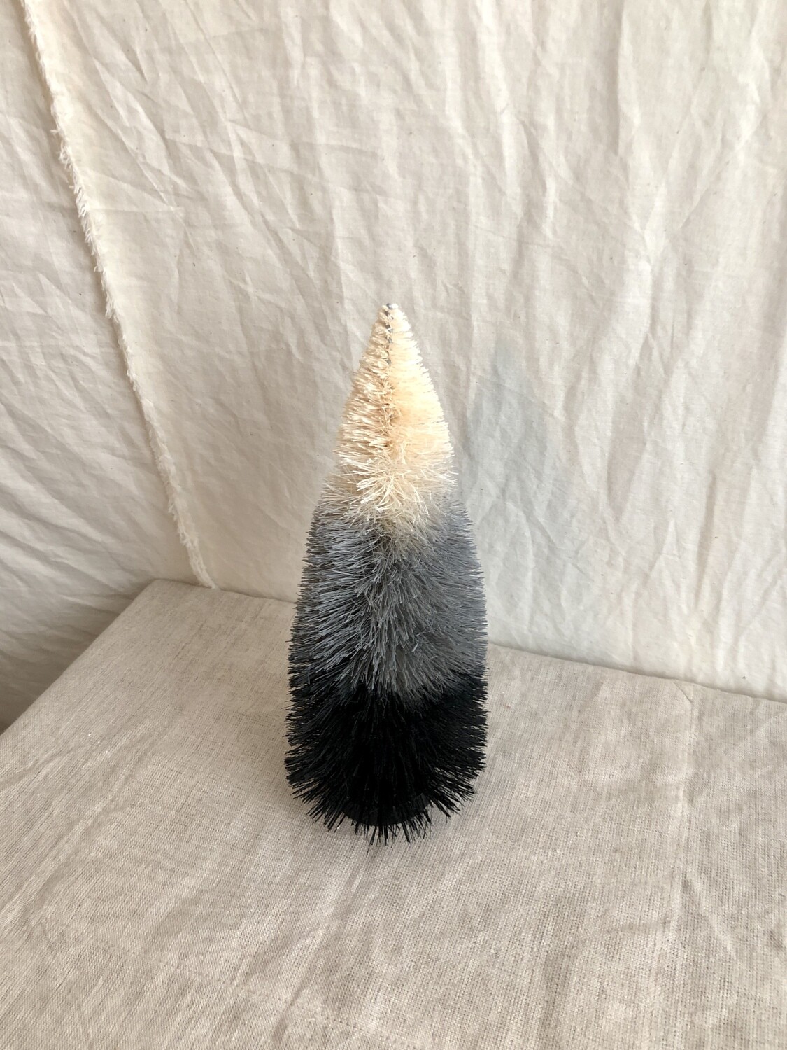 Black &amp; Cream Ombre Tree 9&quot;