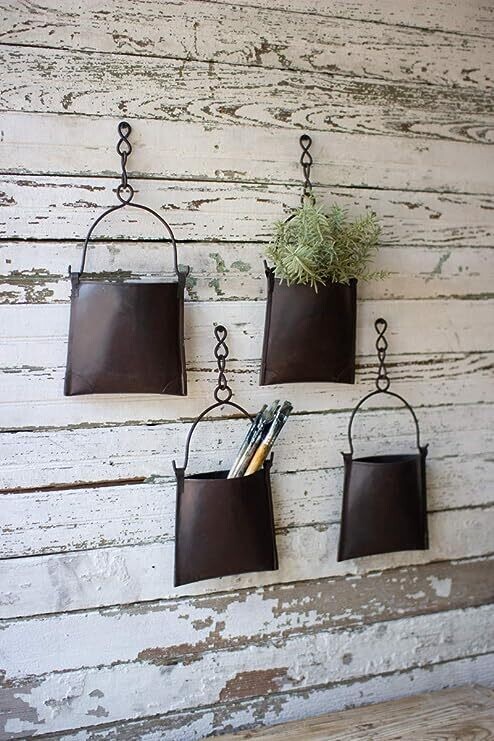 Hanging Iron Pocket Bucket w/Chain Hanging Iron Pocket Bucket w/Chain