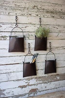 Hanging Iron Pocket Bucket w/Chain Hanging Iron Pocket Bucket w/Chain
