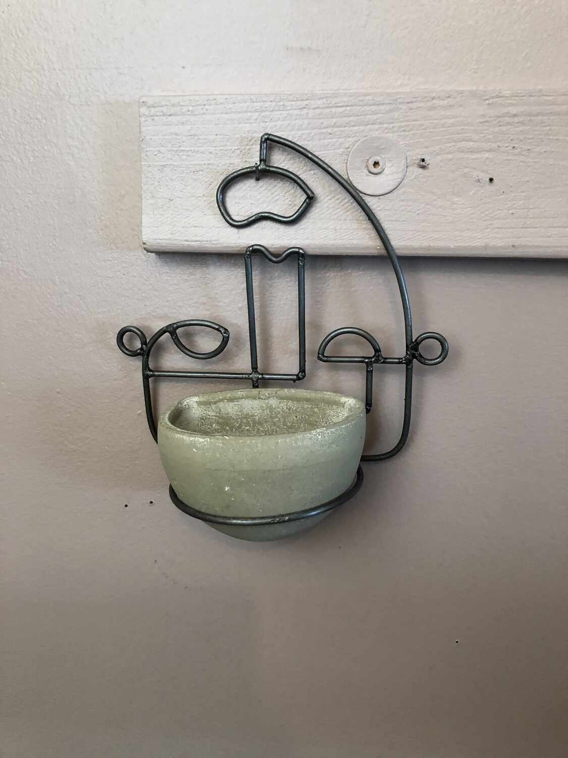 Clay Wall Planter w/Wire Face II Clay Wall Planter w/Wire Face II