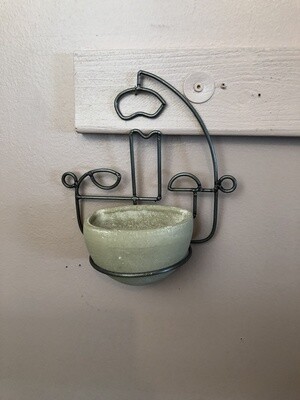 Clay Wall Planter w/Wire Face II Clay Wall Planter w/Wire Face II