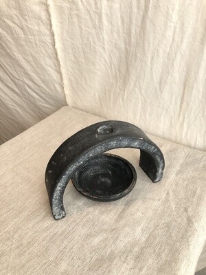 Black Arched Clay Stem Holder w/Saucer