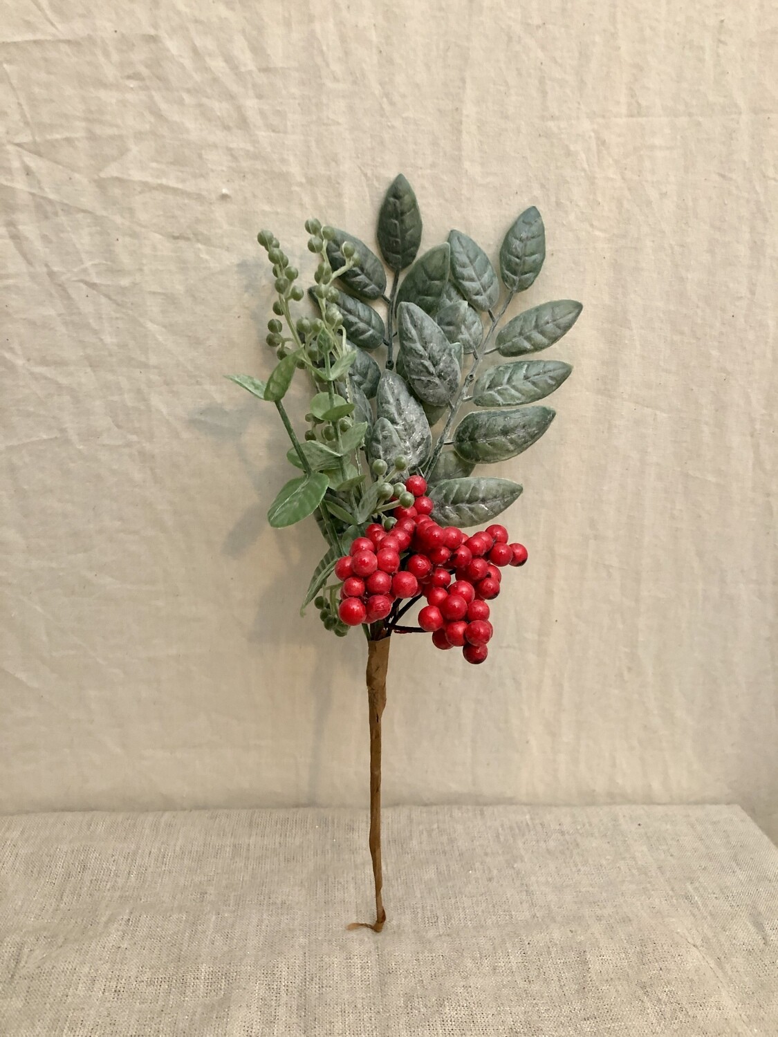 12" Mixed Berry w/Leaf