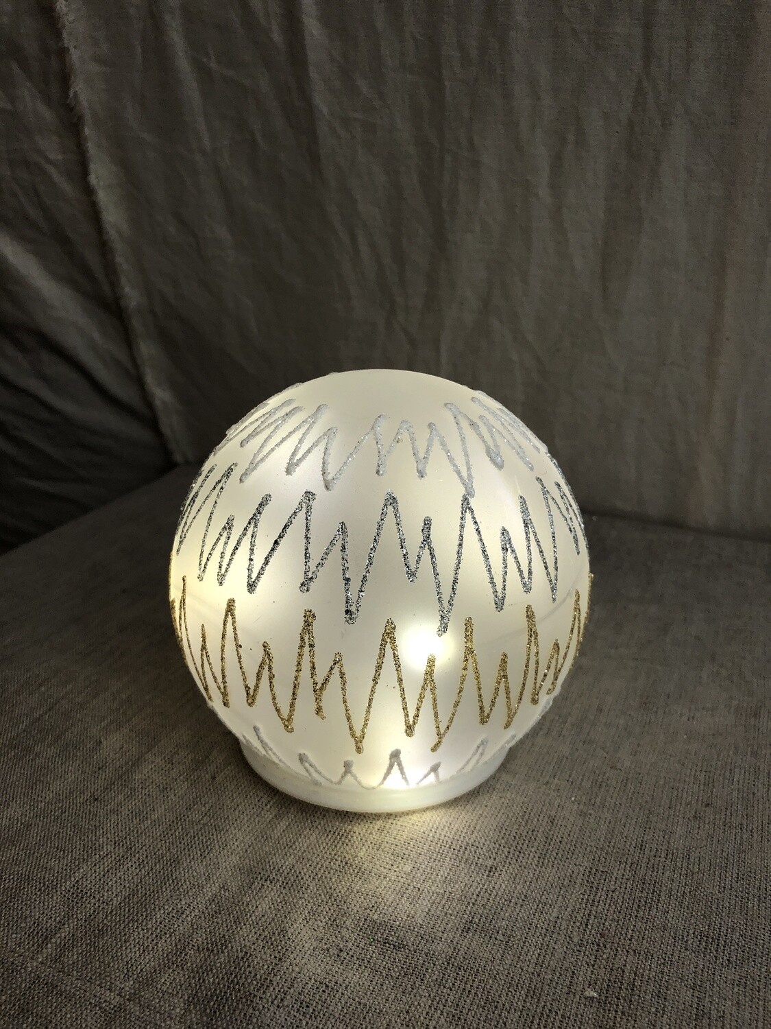 Light-up Gold/Silver/White Glitter Ball