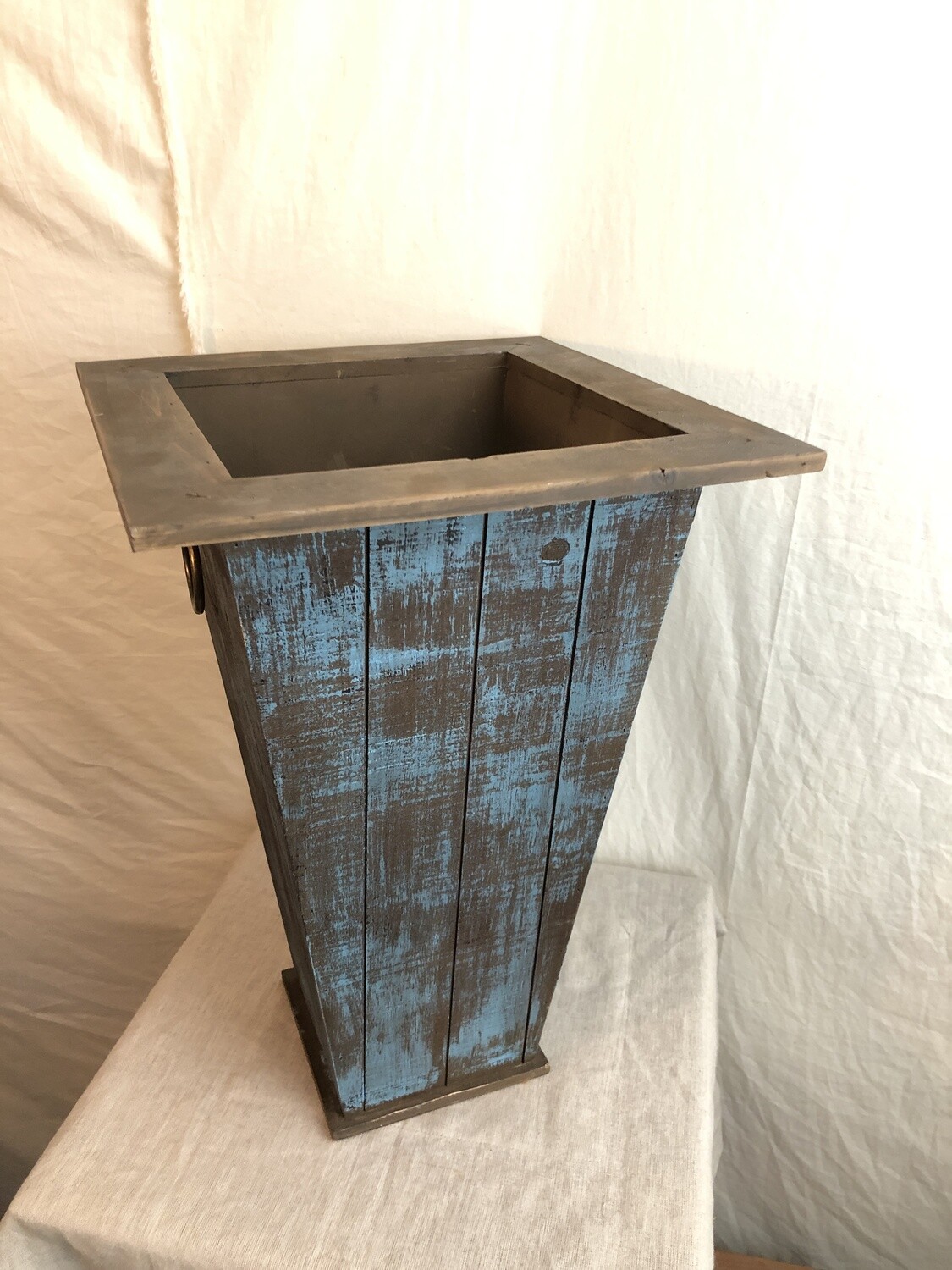 Brown/Blue Wooden Vase