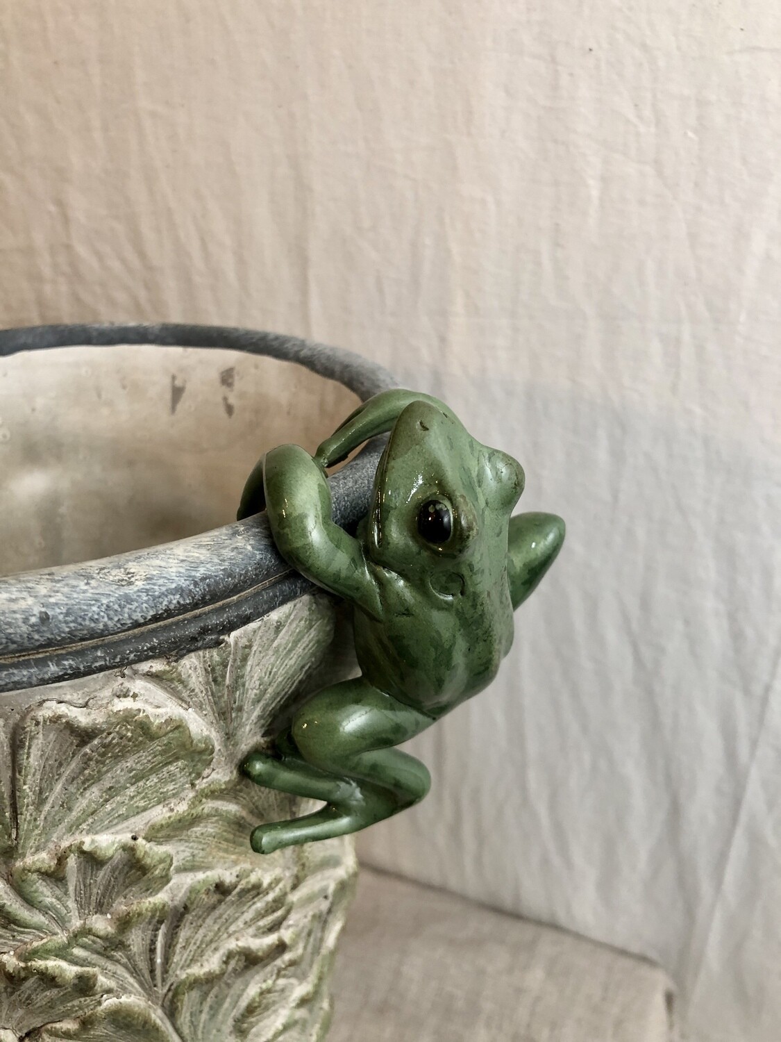 Frog Planter Décor 3&quot;