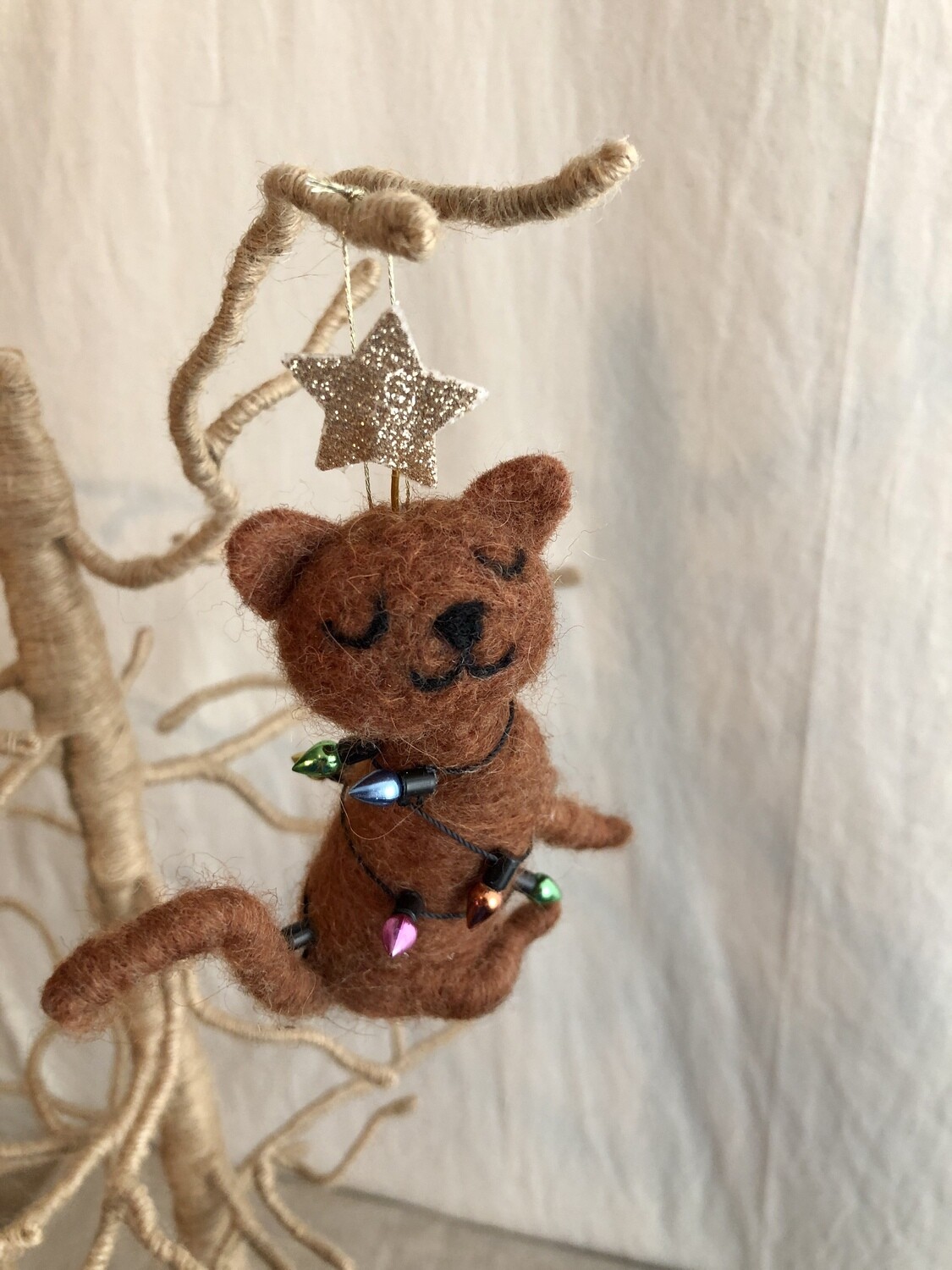 Felt Christmas Cat w/Gold Star Ornament