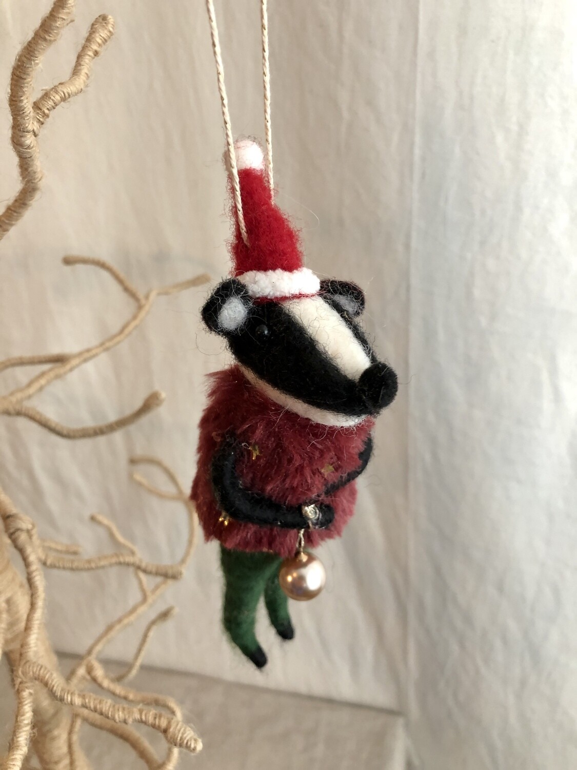 Felt Skunk w/Burg Vest Ornament