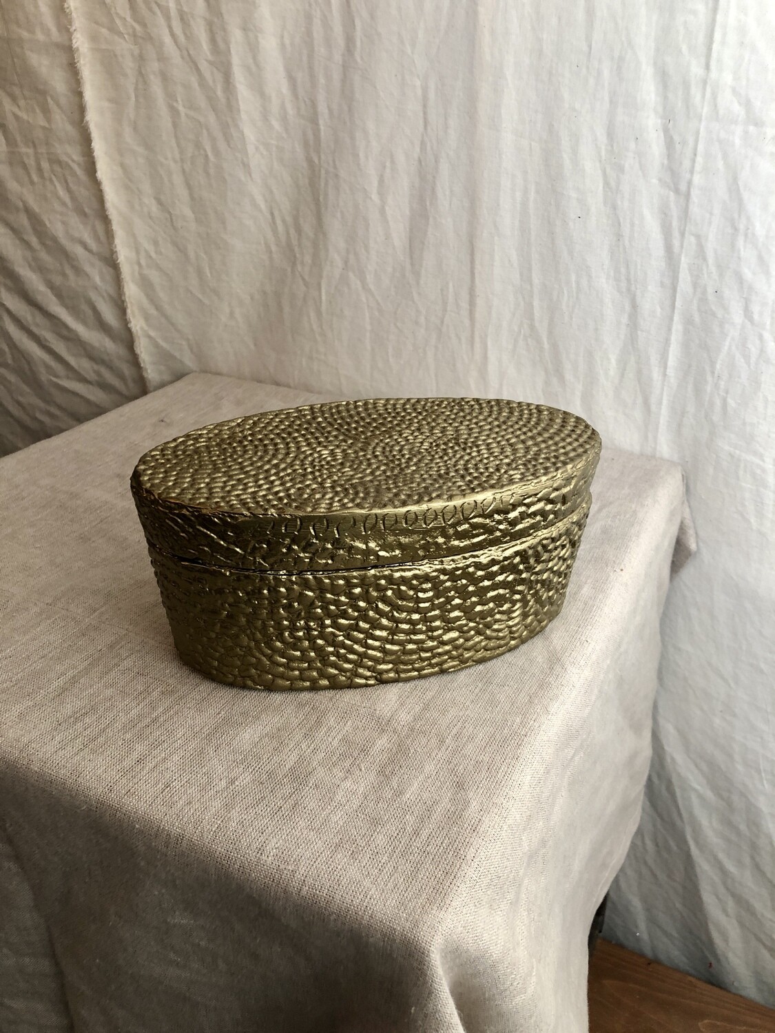 Oval Pebble Box Gold - Sm Oval Pebble Box Gold - Sm