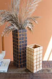 Clay Etched Grid Vase Black