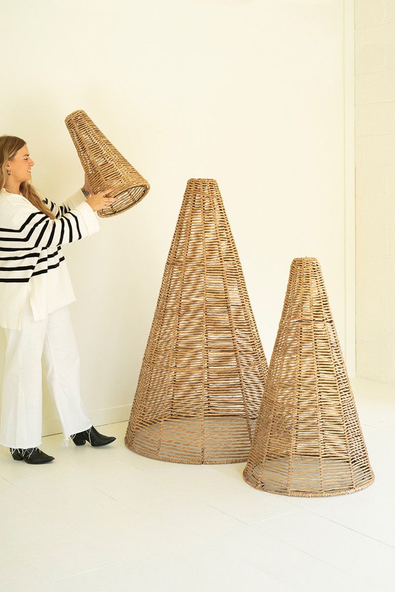 S/3 Stacking Seagrass & Iron Topiaries S/3 Stacking Seagrass & Iron Topiaries