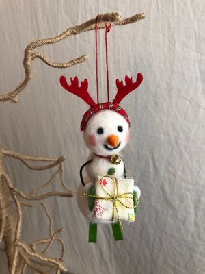 Felt 3 Tiered Snowman w/Green Shoes Ornament