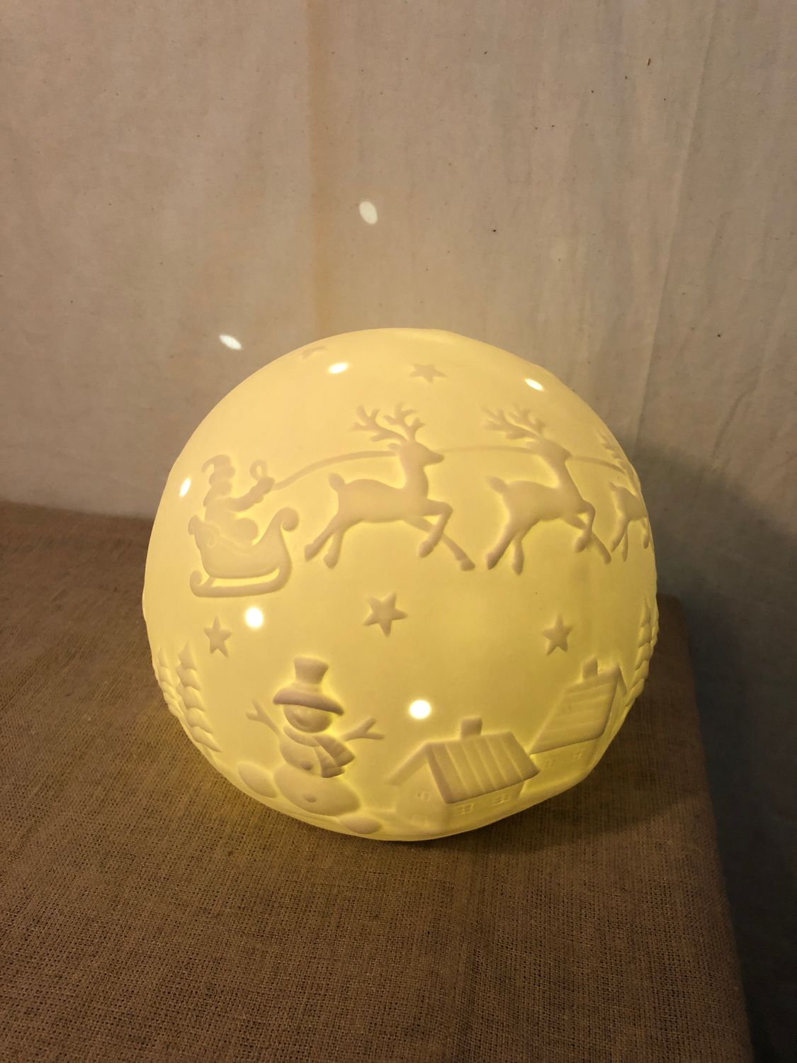 Ceramic Globe Santa Lg Ceramic Globe Santa Lg