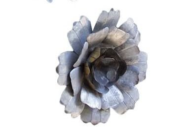 Galvanized Metal Wall Flower Lg