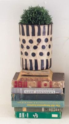 Black &amp; White Clay Lenca Vase III